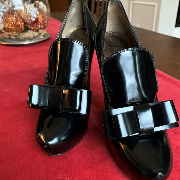 Lanvin Shoes - LANVIN BLACK PATENT HEELS BOOTIES LOAFERS 37 or 7